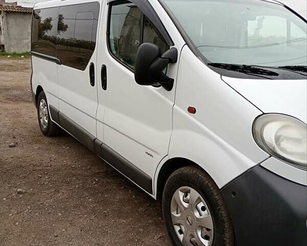 Белый Опель Виваро, объемом двигателя 1.87 л и пробегом 420 тыс. км за 9900 $, фото 8 на Automoto.ua