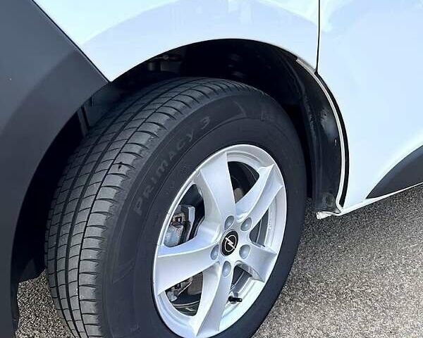 Білий Опель Віваро, об'ємом двигуна 1.9 л та пробігом 250 тис. км за 17000 $, фото 9 на Automoto.ua