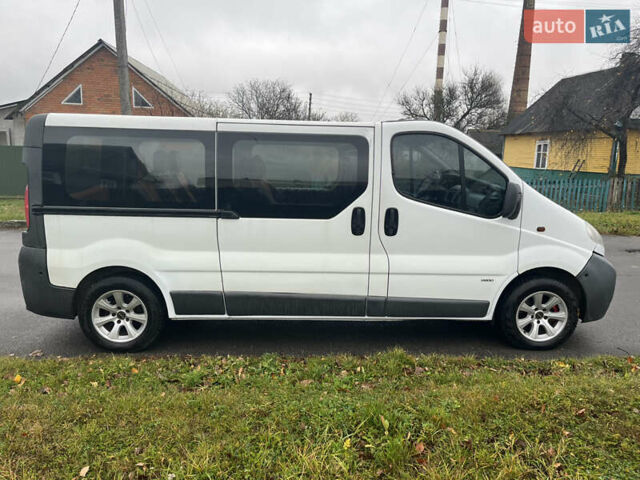 Білий Опель Віваро, об'ємом двигуна 1.87 л та пробігом 327 тис. км за 7500 $, фото 2 на Automoto.ua