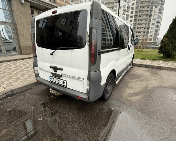 Білий Опель Віваро, об'ємом двигуна 2.5 л та пробігом 300 тис. км за 8100 $, фото 6 на Automoto.ua
