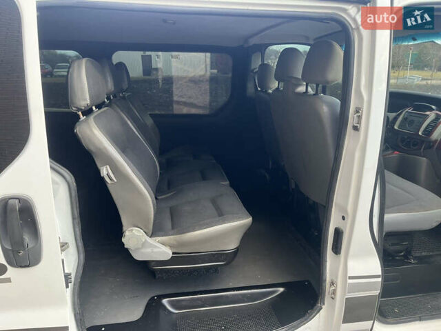 Білий Опель Віваро, об'ємом двигуна 1.9 л та пробігом 246 тис. км за 6999 $, фото 24 на Automoto.ua