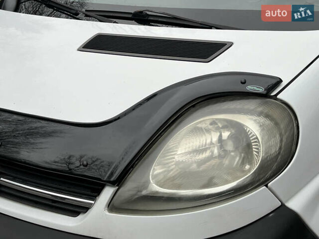 Білий Опель Віваро, об'ємом двигуна 1.9 л та пробігом 370 тис. км за 8350 $, фото 26 на Automoto.ua
