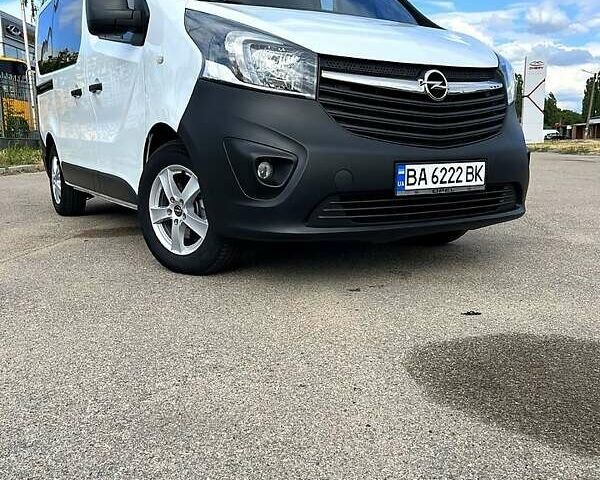 Білий Опель Віваро, об'ємом двигуна 1.9 л та пробігом 250 тис. км за 17000 $, фото 10 на Automoto.ua