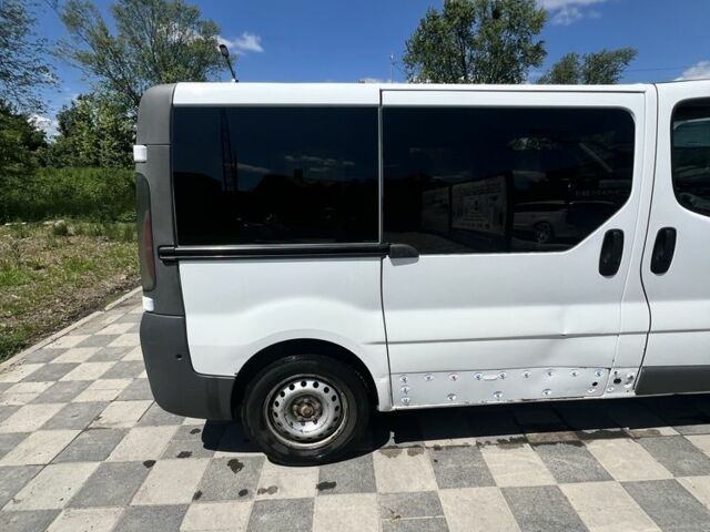 Белый Опель Виваро, объемом двигателя 1.9 л и пробегом 270 тыс. км за 6700 $, фото 3 на Automoto.ua