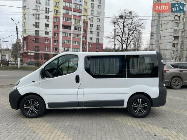 Белый Опель Виваро, объемом двигателя 1.9 л и пробегом 347 тыс. км за 7500 $, фото 7 на Automoto.ua