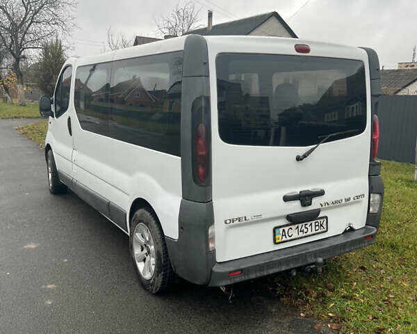 Білий Опель Віваро, об'ємом двигуна 1.87 л та пробігом 327 тис. км за 7500 $, фото 4 на Automoto.ua