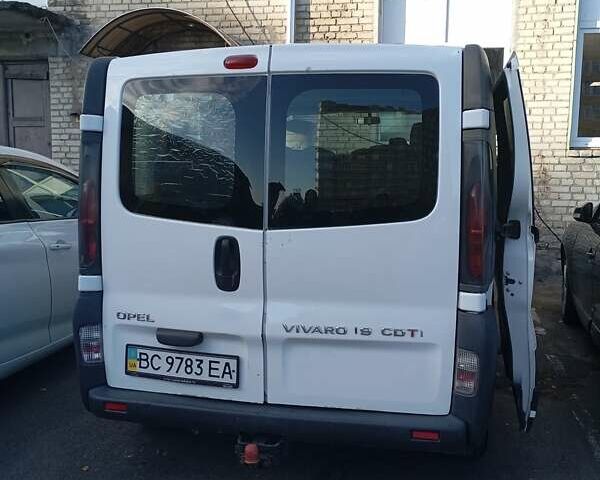 Белый Опель Виваро, объемом двигателя 1.9 л и пробегом 384 тыс. км за 7600 $, фото 2 на Automoto.ua