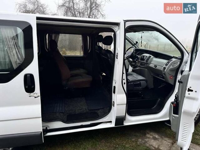 Белый Опель Виваро, объемом двигателя 1.9 л и пробегом 247 тыс. км за 6650 $, фото 10 на Automoto.ua