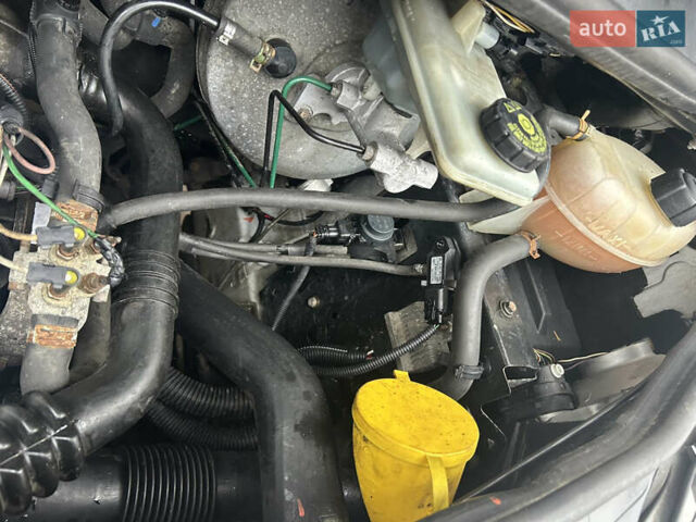 Белый Опель Виваро, объемом двигателя 1.87 л и пробегом 364 тыс. км за 5700 $, фото 14 на Automoto.ua