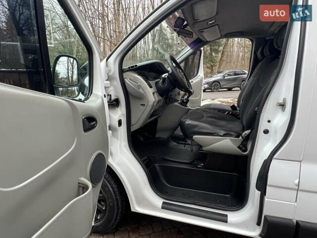 Білий Опель Віваро, об'ємом двигуна 1.9 л та пробігом 370 тис. км за 8350 $, фото 56 на Automoto.ua
