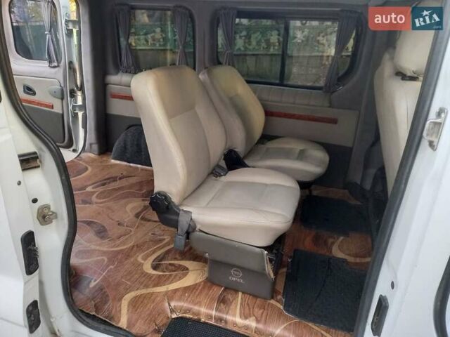 Белый Опель Виваро, объемом двигателя 1.87 л и пробегом 327 тыс. км за 7200 $, фото 13 на Automoto.ua