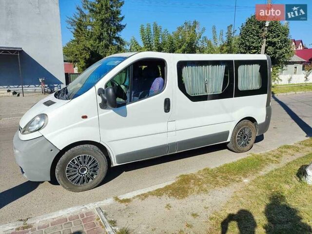 Білий Опель Віваро, об'ємом двигуна 1.87 л та пробігом 242 тис. км за 7200 $, фото 6 на Automoto.ua