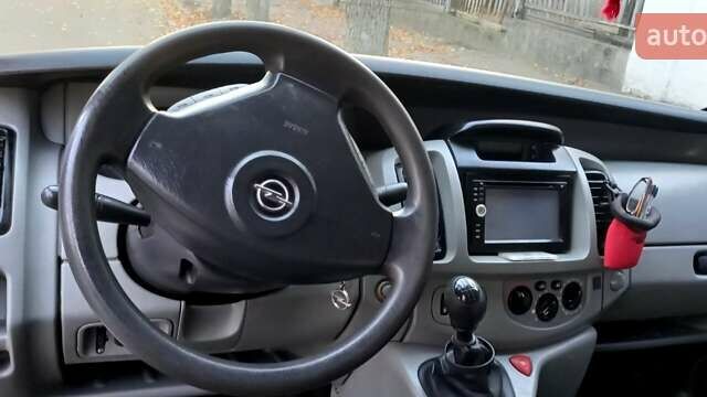 Белый Опель Виваро, объемом двигателя 1.87 л и пробегом 327 тыс. км за 7200 $, фото 19 на Automoto.ua