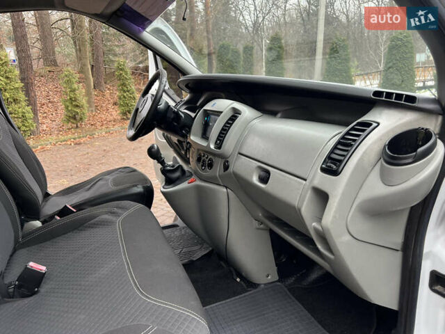 Білий Опель Віваро, об'ємом двигуна 1.9 л та пробігом 370 тис. км за 8350 $, фото 52 на Automoto.ua