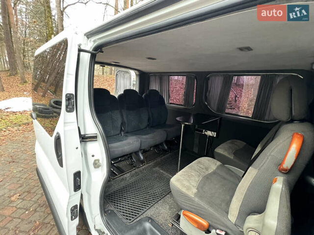 Білий Опель Віваро, об'ємом двигуна 1.9 л та пробігом 370 тис. км за 8350 $, фото 59 на Automoto.ua