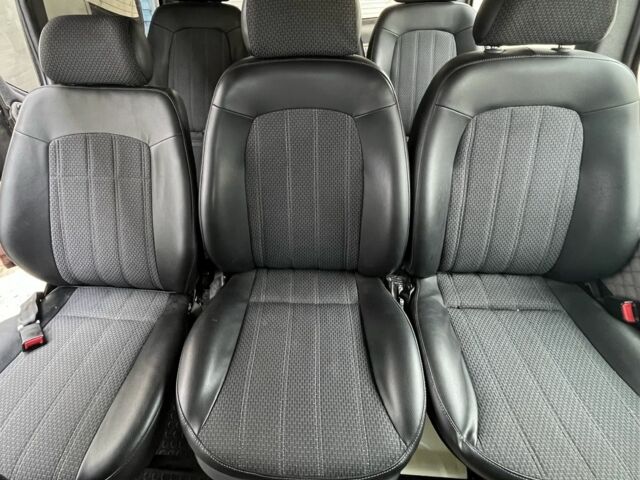 Белый Опель Виваро, объемом двигателя 2 л и пробегом 426 тыс. км за 7600 $, фото 7 на Automoto.ua