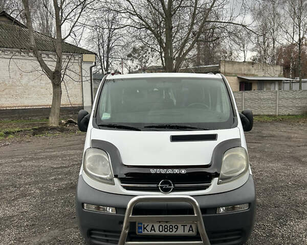 Белый Опель Виваро, объемом двигателя 1.87 л и пробегом 252 тыс. км за 6500 $, фото 1 на Automoto.ua