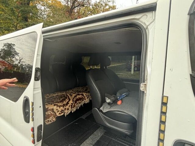 Білий Опель Віваро, об'ємом двигуна 1.9 л та пробігом 235 тис. км за 6600 $, фото 7 на Automoto.ua