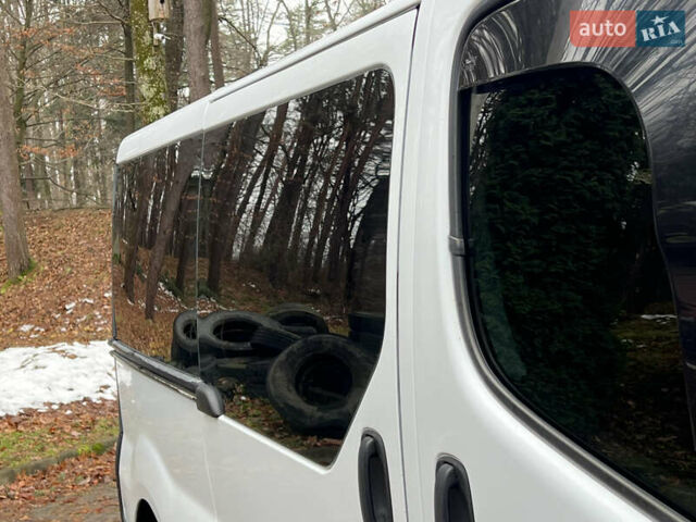Білий Опель Віваро, об'ємом двигуна 1.9 л та пробігом 370 тис. км за 8350 $, фото 28 на Automoto.ua