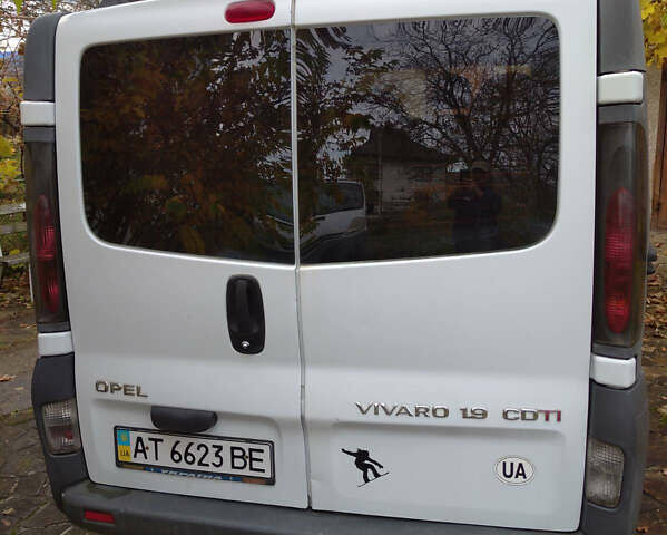 Белый Опель Виваро, объемом двигателя 1.9 л и пробегом 407 тыс. км за 8200 $, фото 3 на Automoto.ua