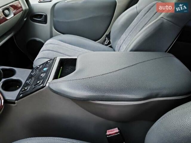 Білий Опель Віваро, об'ємом двигуна 1.9 л та пробігом 212 тис. км за 8200 $, фото 14 на Automoto.ua