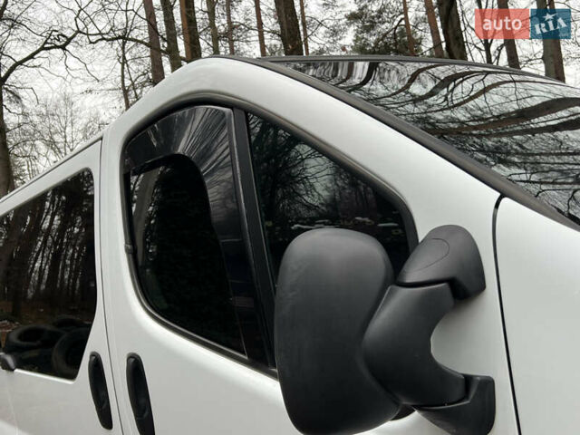 Білий Опель Віваро, об'ємом двигуна 1.9 л та пробігом 370 тис. км за 8350 $, фото 29 на Automoto.ua