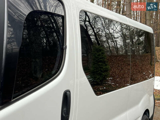 Білий Опель Віваро, об'ємом двигуна 1.9 л та пробігом 370 тис. км за 8350 $, фото 27 на Automoto.ua
