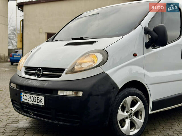 Белый Опель Виваро, объемом двигателя 1.87 л и пробегом 365 тыс. км за 6950 $, фото 17 на Automoto.ua