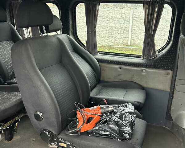 Белый Опель Виваро, объемом двигателя 1.87 л и пробегом 252 тыс. км за 6500 $, фото 7 на Automoto.ua