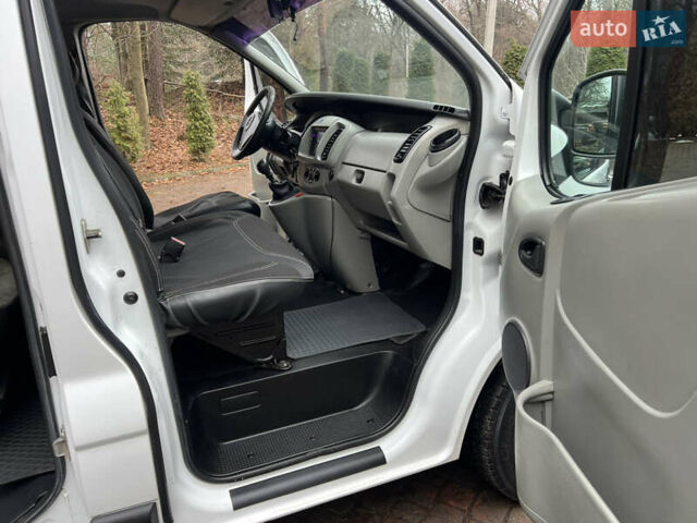 Білий Опель Віваро, об'ємом двигуна 1.9 л та пробігом 370 тис. км за 8350 $, фото 51 на Automoto.ua