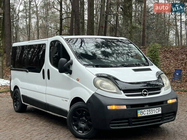 Білий Опель Віваро, об'ємом двигуна 1.9 л та пробігом 370 тис. км за 8350 $, фото 4 на Automoto.ua
