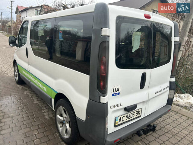 Белый Опель Виваро, объемом двигателя 1.87 л и пробегом 364 тыс. км за 5700 $, фото 5 на Automoto.ua