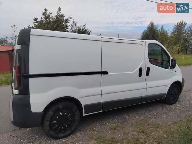 Білий Опель Віваро, об'ємом двигуна 1.87 л та пробігом 400 тис. км за 5800 $, фото 10 на Automoto.ua