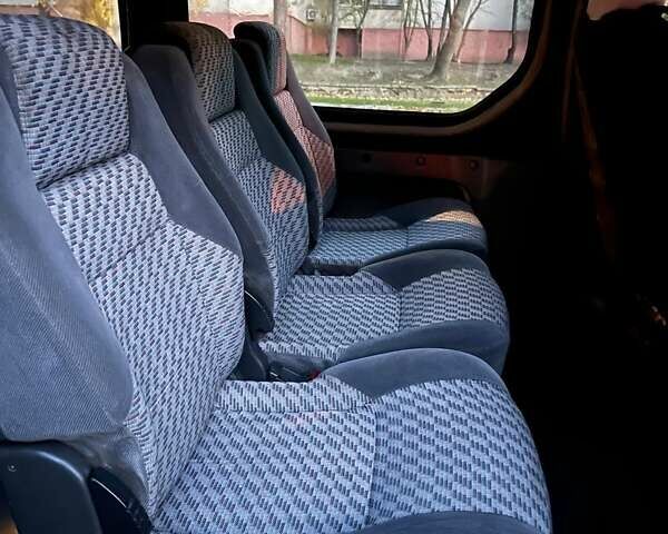 Белый Опель Виваро, объемом двигателя 1.9 л и пробегом 384 тыс. км за 7600 $, фото 4 на Automoto.ua