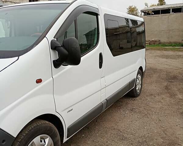 Белый Опель Виваро, объемом двигателя 1.87 л и пробегом 420 тыс. км за 9900 $, фото 5 на Automoto.ua