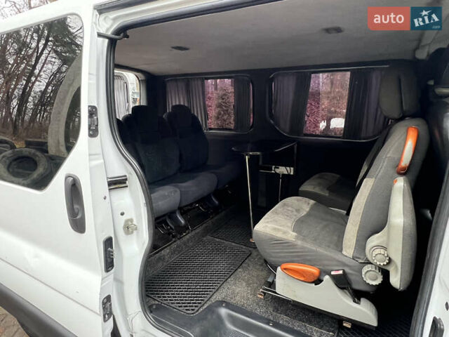 Білий Опель Віваро, об'ємом двигуна 1.9 л та пробігом 370 тис. км за 8350 $, фото 58 на Automoto.ua