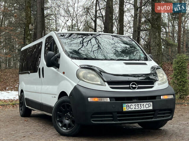 Білий Опель Віваро, об'ємом двигуна 1.9 л та пробігом 370 тис. км за 8350 $, фото 5 на Automoto.ua