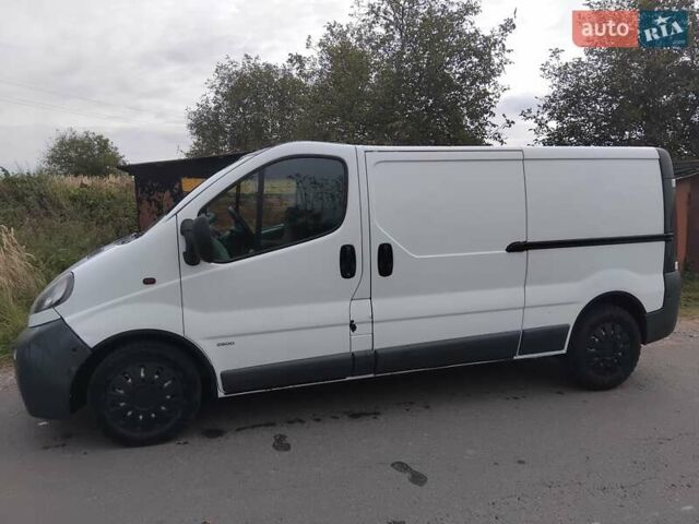 Білий Опель Віваро, об'ємом двигуна 1.87 л та пробігом 400 тис. км за 5800 $, фото 7 на Automoto.ua