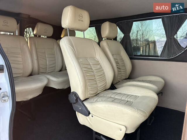 Білий Опель Віваро, об'ємом двигуна 1.87 л та пробігом 255 тис. км за 9800 $, фото 19 на Automoto.ua