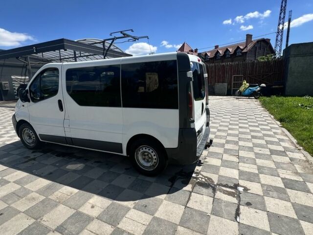 Белый Опель Виваро, объемом двигателя 1.9 л и пробегом 270 тыс. км за 6700 $, фото 5 на Automoto.ua
