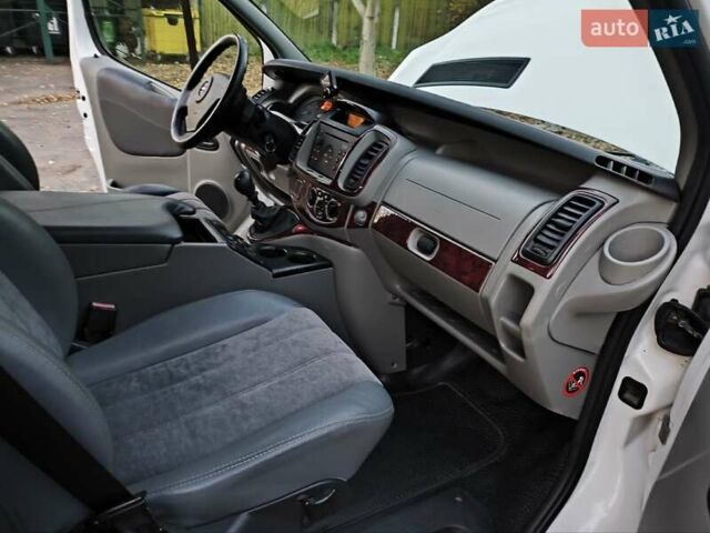 Білий Опель Віваро, об'ємом двигуна 1.9 л та пробігом 212 тис. км за 8200 $, фото 7 на Automoto.ua