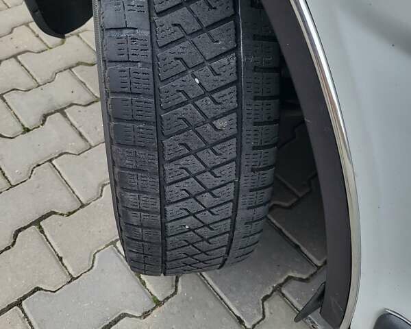 Белый Опель Виваро, объемом двигателя 2 л и пробегом 248 тыс. км за 9500 $, фото 126 на Automoto.ua