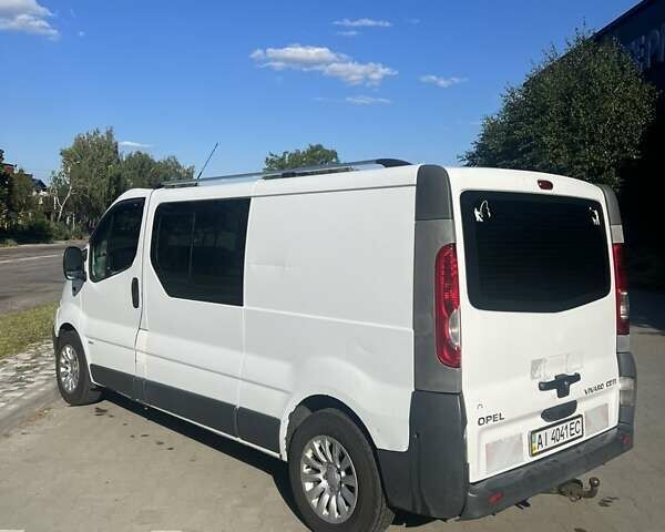 Білий Опель Віваро, об'ємом двигуна 2 л та пробігом 265 тис. км за 8500 $, фото 26 на Automoto.ua