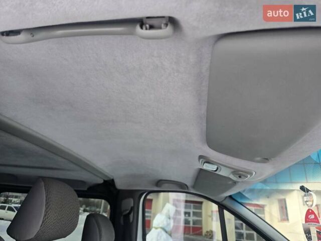 Белый Опель Виваро, объемом двигателя 2 л и пробегом 298 тыс. км за 8500 $, фото 50 на Automoto.ua