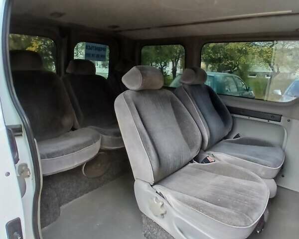 Белый Опель Виваро, объемом двигателя 2 л и пробегом 319 тыс. км за 7999 $, фото 5 на Automoto.ua