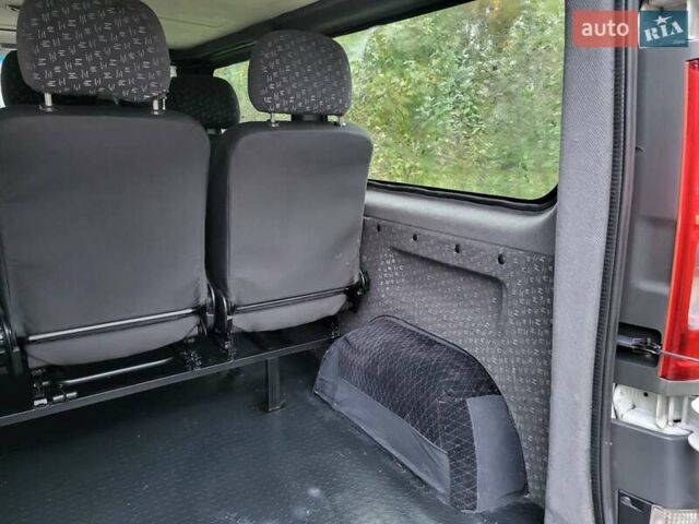 Белый Опель Виваро, объемом двигателя 2 л и пробегом 248 тыс. км за 9500 $, фото 96 на Automoto.ua