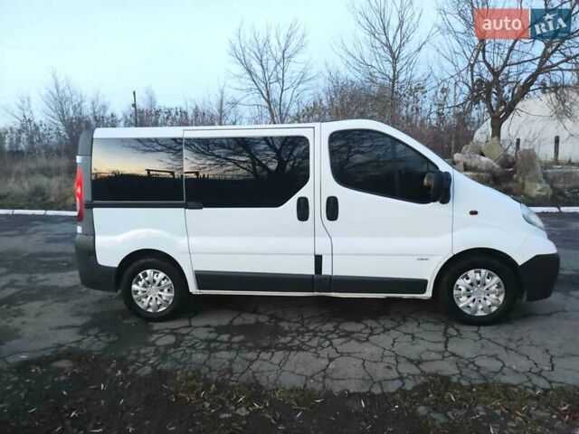 Белый Опель Виваро, объемом двигателя 2 л и пробегом 398 тыс. км за 7150 $, фото 17 на Automoto.ua