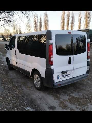 Білий Опель Віваро, об'ємом двигуна 2.46 л та пробігом 260 тис. км за 8500 $, фото 6 на Automoto.ua