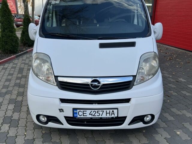 Білий Опель Віваро, об'ємом двигуна 2.5 л та пробігом 585 тис. км за 8300 $, фото 1 на Automoto.ua