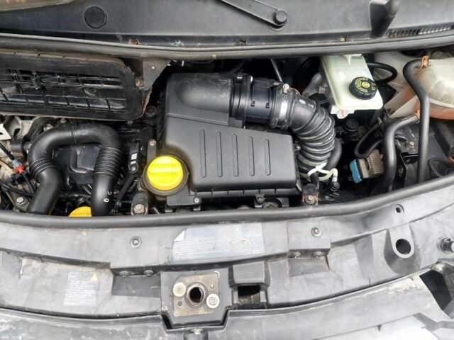 Білий Опель Віваро, об'ємом двигуна 0 л та пробігом 314 тис. км за 8000 $, фото 11 на Automoto.ua